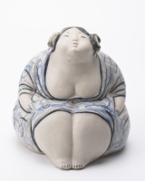 Statue de poupée en porcelaine bleue faite à la main en gros, sculpture figurative en céramique pour la décoration de table à la maison/à l'hôtel