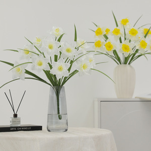 Nouveau bouquet de fleurs artificielles haut de gamme style occidental pour la décoration de table à manger intérieure, vente en gros - Product Image 2