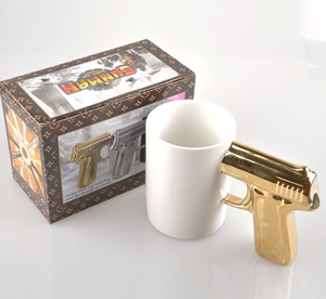 Tazas Creativas Novedosas de Cerámica Sostenible con Asa Moderna en Forma de Pistola, Tamaño y Forma Personalizables, Tazas para Leche para Fiestas - Product Image 3
