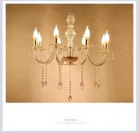 Lampe à chandelier à 6 à 15 bras pouvant être suspendue au plafond d'un salon, d'une salle à manger ou d'un lieu de réception de mariage.