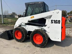 Chargeuse compacte sur pneus S160, roues blanches et rouges, machine de construction d'occasion - Product Image 6