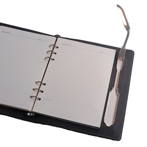 Lampe de bureau <span class=keywords><strong>rechargeable</strong></span> pour ordinateur portable, couverture en <span class=keywords><strong>cuir</strong></span> PU et PVC pour bloc-notes, cadeaux d'affaires personnalisables, taille A5 - Product Image 5