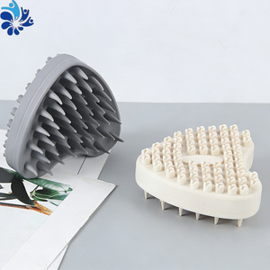 Brosse à shampooing en silicone en forme de cœur pour massage du cuir chevelu, pour usage en salon de coiffure - Product Image 2