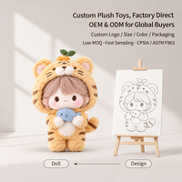 Boneka Plush Kawaii Custom dengan Tudung Harimau Memegang Ikan OEM ODM Boneka Kapas Isi Custom Logo Ukuran Desain Pabrik