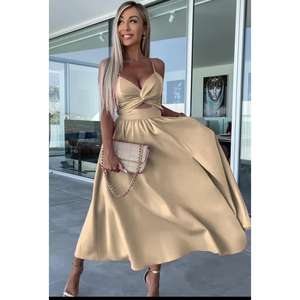 ชุดราตรีทรงบอลกาวน์ยาว XL สายเดี่ยวเรียบง่าย สไตล์สายสปาเก็ตตี้ ทรงเอวสูง ทรงหางปลา สำหรับเพื่อนเจ้าสาวและงานพรอม - Product Image 1