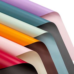 Ouya Matériel de <span class=keywords><strong>fleuriste</strong></span> DIY Papier parchemin bicolore pour emballage de bouquets, imperméable d'un seul côté, vente en gros, attaches florales pour cadeaux - Product Image 1