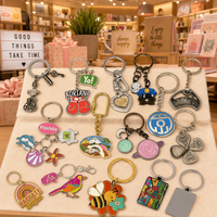 Porte-clés en émail personnalisé, porte-clés en métal en forme de dessin animé, porte-clés souvenir de voyage, porte-clés promotionnel, porte-clés en alliage de zinc