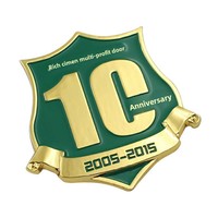 Badges et emblèmes scolaires en alliage de zinc moulé sous pression, émaillés et thermolaqués sur mesure, épingles événementielles, production de logos d'entreprise, cadeaux pour la Fête des Pères