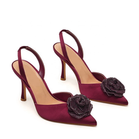 Sandales à talons aiguilles en satin blanc, bout pointu, sexy, de luxe, avec fleurs et strass, pour mariage, chaussures de mariée, escarpins slingback pour femme