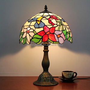 Lámpara Tiffany de Vidrio de 12 Pulgadas, Diseño Europeo, Fabricada en China, Bombilla de Filamento Cuidadora de la Vista, Luz Cálida Suave de 2700K - Product Image 1