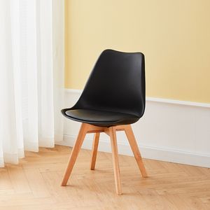 Las sillas <span class=keywords><strong>de</strong></span> comedor <span class=keywords><strong>de</strong></span> lujo <span class=keywords><strong>de</strong></span> <span class=keywords><strong>material</strong></span> PP <span class=keywords><strong>de</strong></span> grado contractual para hostelería son adecuadas para una variedad <span class=keywords><strong>de</strong></span> ocasiones - Product Image 2