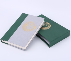 Tùy chỉnh kích thước bìa cứng cuốn tiểu thuyết kỷ niệm thiết kế tuyệt vời Bàn cà phê cuốn sách bù đắp in bề mặt giấy các tông chất liệu cho cuốn sách - Product Image 2