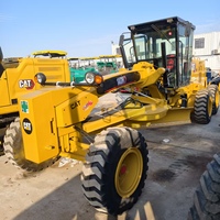 Niveleuse Caterpillar 140H d'occasion pratique, heures de fonctionnement moyennes, composants essentiels intactes pour l'ingénierie civile