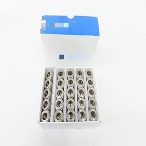 Caja de 25 Conectores Macho de Acero Inoxidable SS-810-1-2, Tubo de 1/2 Pulgada x NPT de 1/8 Pulgada - Product Image 1