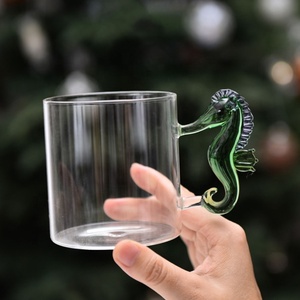 Taza de café de cristal de borosilicato alto con asa de caballito de mar de animales marinos, diseño de dibujos animados 3D del océano, taza colgante con asa de sardina - Product Image 5