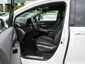 <span class=keywords><strong>Toyota</strong></span> Sienna 2024 2.5L <span class=keywords><strong>Hybride</strong></span> Édition Platinum <span class=keywords><strong>Automatique</strong></span> Volant à Gauche Sièges en Cuir - Product Image 5