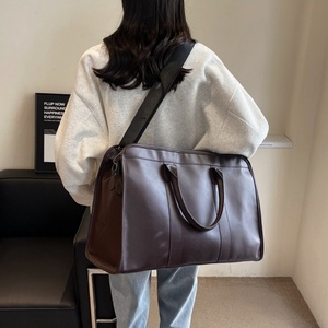 Sac de voyage et de sport unisexe en cuir PU grande capacité, sac de week-end surdimensionné pour homme - Product Image 1