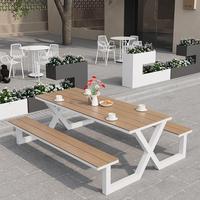 Ensemble table et chaises d'extérieur monobloc en plastique imitation bois pour jardin, patio, villa, parc, table à manger extérieure, usage commercial