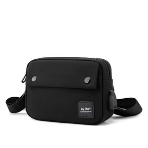 Livraison rapide Nouvelle mode Sac messager mini en nylon noir pour hommes Sac de poitrine en nylon de haute qualité pour hommes Sac bandoulière avec USB - Product Image 1