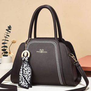<span class=keywords><strong>2022</strong></span> nueva moda <span class=keywords><strong>de</strong></span> color puro bolso femenino <span class=keywords><strong>de</strong></span> uso diario bolso <span class=keywords><strong>de</strong></span> Señora <span class=keywords><strong>De</strong></span> uso diario y con las mujeres colgantes <span class=keywords><strong>de</strong></span> seda bol - Product Image 5