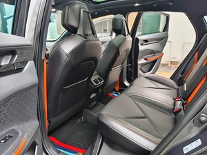 Changan UNI-V 2022, Auto Usado, Sedán Deportivo 1.5T, Volante a la Izquierda, Alerón Trasero Eléctrico, Vehículo Usado de Alta Calidad, Exportación desde China - Product Image 6