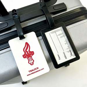 Étiquette de bagage de voyage 3D en PVC haut de gamme, personnalisable avec nom, motif lettres doux et tendance, de haute qualité - Product Image 1