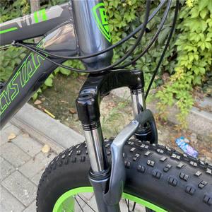 26 ''4.0 Carbon Fat <span class=keywords><strong>Bike</strong></span> per gli uomini/sospensioni complete <span class=keywords><strong>Mountain</strong></span> Fat <span class=keywords><strong>Bike</strong></span> <span class=keywords><strong>cerchi</strong></span> in lega Fatbike/popolare bicicletta per pneumatici grassi con un buon pneumatico - Product Image 4