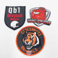 Logo avancé dégradé broderie Patch fait à la main 3D lettre fleur forme fer à repasser pour vêtements tissu cuir matériel pour vêtements