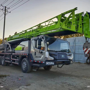 Camión Grúa Zoomlion Usado Económico de 25 Toneladas para Aplicaciones de Construcción - Product Image 1