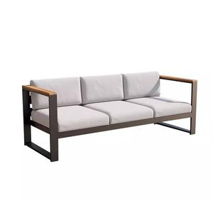 Sofá Moderno para Exteriores con Reposabrazos de Aluminio y Madera Plástica, Mesa de Centro para Jardín, Balcón, Villa, en Oferta - Product Image 2