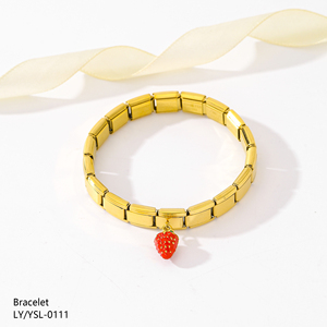 Nueva <span class=keywords><strong>Pulsera</strong></span> de Acero Inoxidable con Baño de Oro de 18K de Alta Calidad, Diseño de Fresa de la Serie Frutas, Joyería de Moda 2026 - Product Image 1