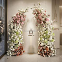 Arche florale élégante pour mariage, rangée de roses artificielles pour décoration de scène extérieure, toile de fond de mariage, décoration d'événements
