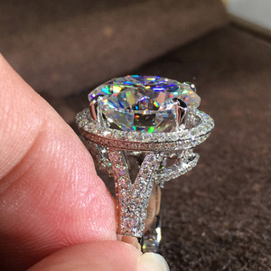 Anello con Design a Otto Cuori e Frecce, Stile Classico per Donne - Product Image 2