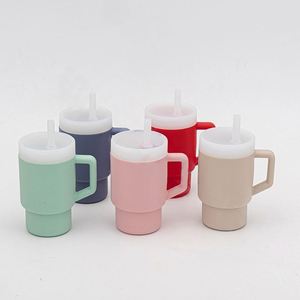 Bouteille à paille en silicone pour bébé de 9 oz, gobelet pour enfants anti-fuite avec poignée - Product Image 1