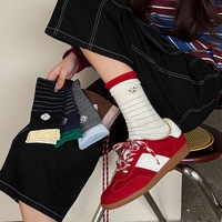 Chaussettes pour femmes à blocs de couleurs d'automne, mi-mollet, à double revers retroussé, broderie de dessins animés, sans couture