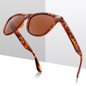 Gafas de sol polarizadas Conchen, montura ovalada negra, lentes TAC con protección UV400, unisex, para protección solar, conducción, viajes y moda. - Product Image 3