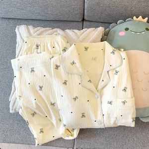 ชุดนอนผ้าไหมนมเนื้อนุ่มสบายลายการ์ตูนหมีแฟชั่นสำหรับผู้หญิง แขนยาว กางเกงขายาว - Product Image 2