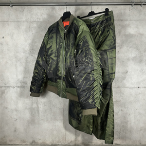 Setelan Olahraga Custom Acid Wash Dua Potong Celana Cargo dan Jaket Bomber Pilot Penerbang Pakaian Luar Pria - Product Image 1