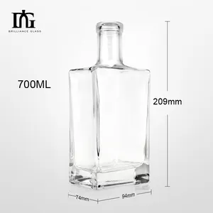 中国工厂定制700毫升透明方形酒瓶白酒酒瓶伏特加威士忌酒精饮料