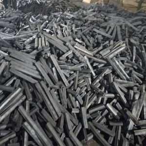 Charbon de sciure de bois sans odeur Qualité supérieure Longue durée de combustion Cendres blanches Produits vietnamiens de haute qualité Fabriqué au VN - Product Image 4