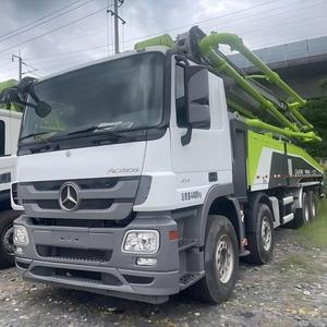 Camion pompe à béton Zoomlion ZLJ5440THBBE remis à neuf, flèche de 56 m, débit de 180 m³/h, prêt pour les projets de construction en hauteur - Product Image 1