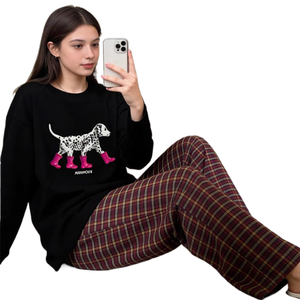 Ensemble de pyjama printemps, automne et hiver - Pyjama à manches longues en 3 couleurs : motif bottes, motif chien, violet, carreaux colorés - Product Image 1