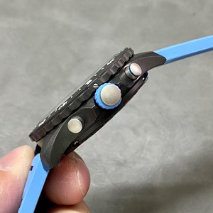 Reloj cronógrafo de fibra de carbono para hombre de primera línea con estilo de diseño multifuncional y complejo y logotipo personalizable - Product Image 4