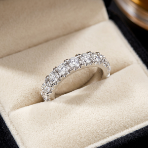 แหวนแต่งงานซานลอง 13823 เงินแท้ 925 ประดับมอสซาไนต์ ดีไซน์หรูหรา 3 แถว ครึ่งวงกลม สำหรับผู้ชายและผู้หญิง พร้อมใบรับรอง GRA - Product Image 2
