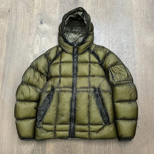 OEM Fabricante de encargo de prendas de vestir exteriores de invierno de color sólido acolchado burbuja abajo relleno Puffer Chaquetas Hombres - Product Image 1