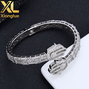 Bracelet Fatima en argent S925 de style hip-hop de luxe pour unisexe, à porter au quotidien et pour les fêtes. Ensemble serti de pierres en moissanite. - Product Image 6