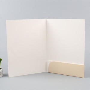 Sacs en papier d'art personnalisés de haute qualité avec couvercles rabattables, impression à l'écran, estampage à chaud, logo personnalisé, adaptés aux invitations, aux cartes postales - Product Image 2