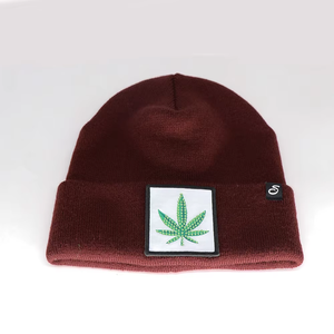 Gorro de Punto Personalizado con Parche Removible, Gorro de Invierno Acrílico con Parche de Gancho y Bucle - Product Image 5