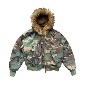 In magazzino pronto per la spedizione Streetwear ODM In bianco Vintage lavato reversibile mimetico Bomber corto In pelliccia sintetica per gli uomini - Product Image 2