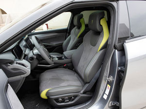 BYD Song L EV 2025, SUV Eléctrico <span class=keywords><strong>en</strong></span> Stock, Largo Alcance, 0-100 km/h <span class=keywords><strong>en</strong></span> 4.3s, Batería de 87.04 kWh, 5 Asientos, 5 Puertas, 4x4, Venta al Por Mayor - Product Image 4